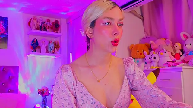 MadamBarbiee online show from March 4, 10:39 pm