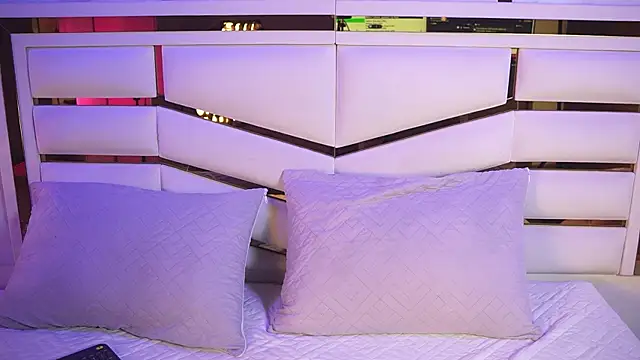 luciana agudelo online show from March 31, 7:16 pm