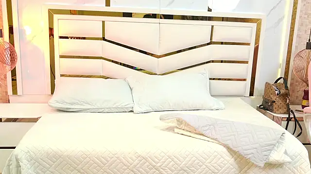 luciana agudelo online show from November 29, 7:14 pm