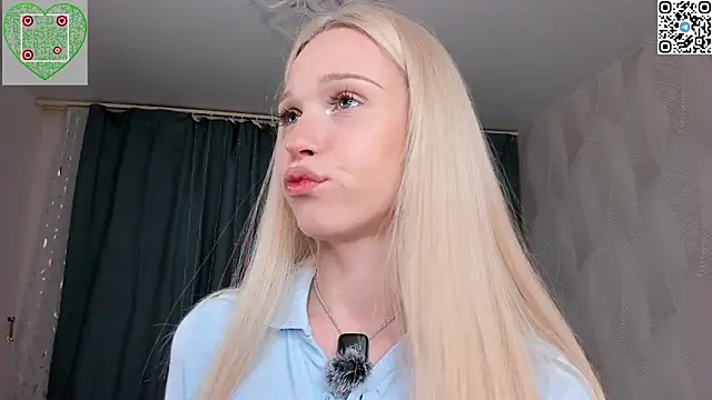 CherrylHolme online show from April 22, 8:48 pm