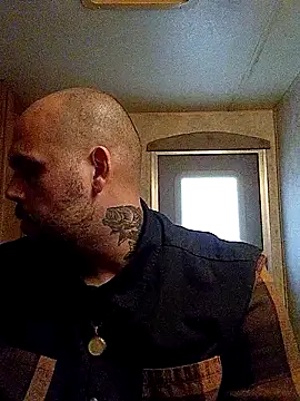 BigriskDaddy92 online show from December 3, 10:42 pm