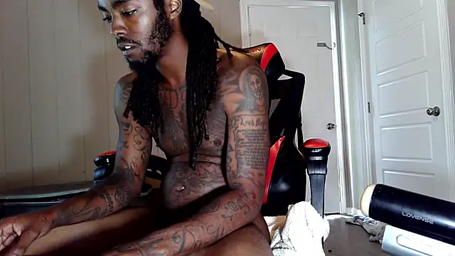 Snapshot of TattedRasta2x0 chatting on May 23, 12:48 pm TattedRasta2x0 online show from May 23, 12:48 pm