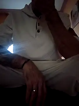 CDY74 online show from December 17, 1:49 pm