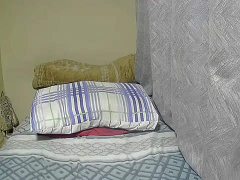 PregiiCaramellxx online show from November 23, 5:12 pm