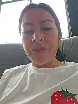 Snapshot of JustSamantha_ chatting on July 9, 3:11 pm JustSamantha online show from July 9, 3:11 pm