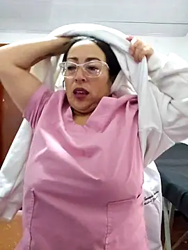 JustSamantha  online show from February 12, 12:05 pm