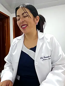 JustSamantha  online show from December 21, 11:34 am