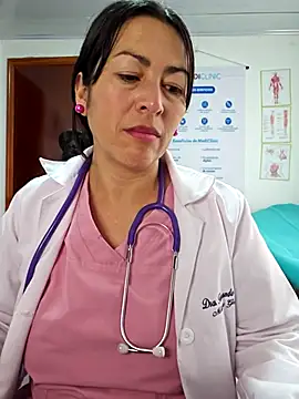 JustSamantha  online show from February 25, 7:47 pm