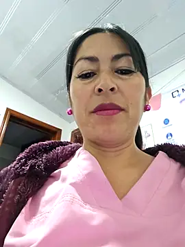 JustSamantha  online show from March 18, 1:35 pm