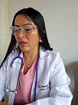 JustSamantha  online show from December 2, 2:08 pm