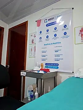 JustSamantha  online show from March 12, 12:42 pm