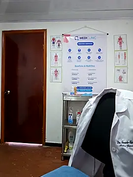 JustSamantha  online show from February 22, 12:18 pm