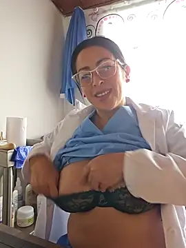 JustSamantha  online show from December 1, 12:50 pm