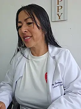 JustSamantha  online show from May 30, 1:17 pm