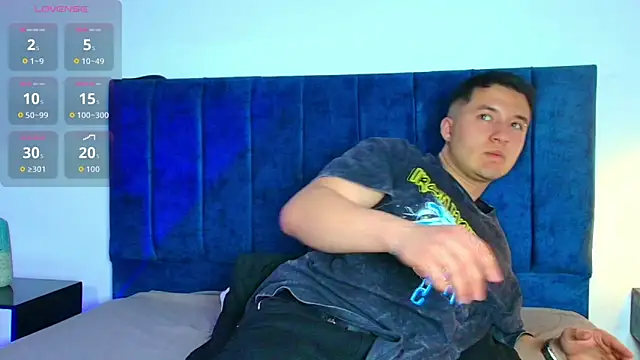 Ethan-Connor online show from December 16, 7:18 pm