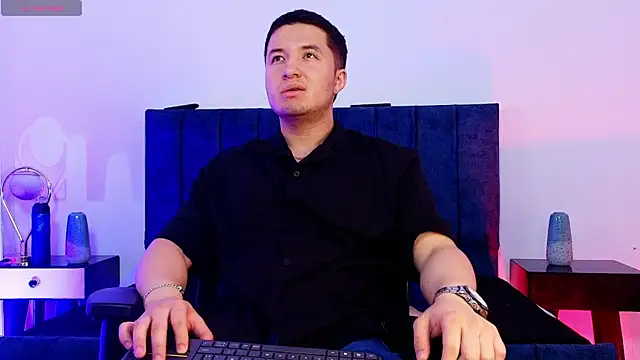 Ethan-Connor online show from January 7, 12:10 pm