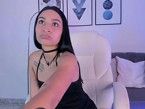 Emmarouss28 online show from November 25, 1:22 pm