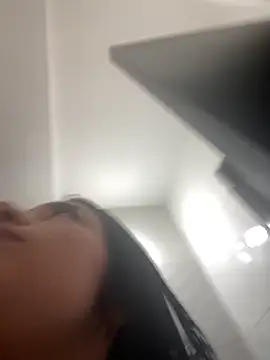 luna ef  online show from November 29, 6:19 pm