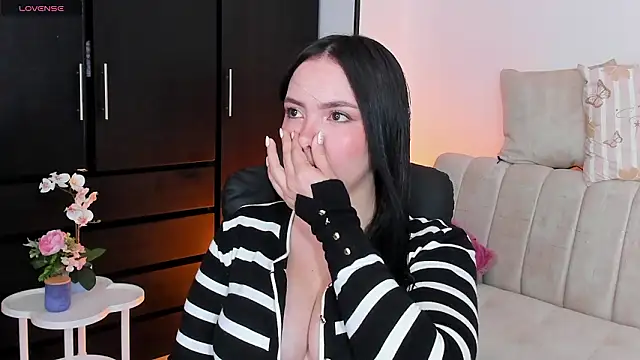 Lauren nicole online show from March 31, 1:57 pm