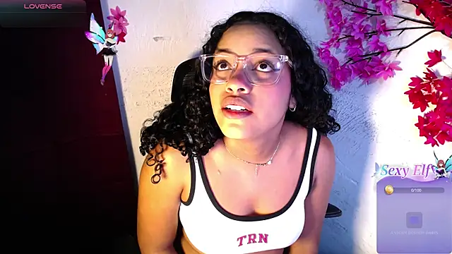 chleo rosse online show from May 13, 12:23 pm