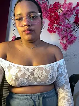 chleo rosse online show from April 21, 4:13 pm