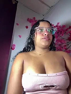 chleo rosse online show from April 13, 7:18 pm