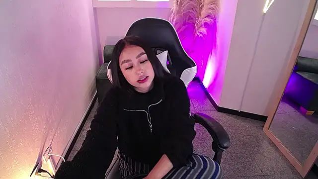 vallolett online show from February 24, 9:48 pm