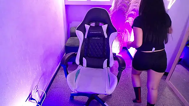 vallolett online show from February 23, 9:59 pm