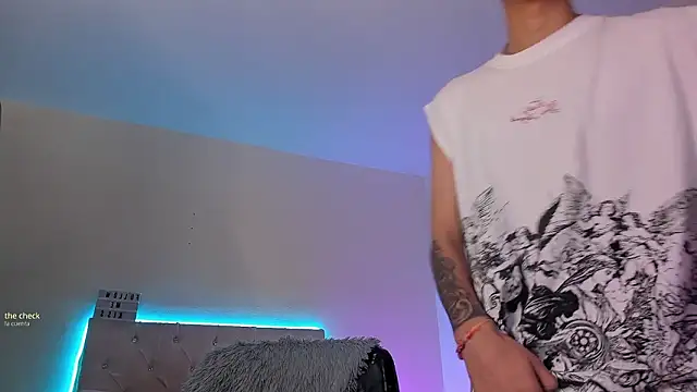 stanandrose  online show from March 18, 5:43 am