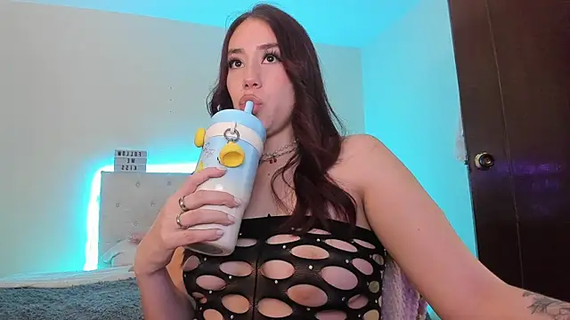 stanandrose  online show from April 6, 3:57 am