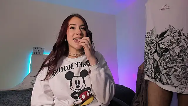 stanandrose  online show from March 19, 3:39 am