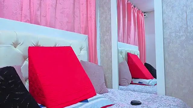 alicee foox online show from April 13, 5:28 pm