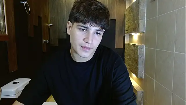 Snapshot of JakeSummer_ chatting on February 5, 1:07 pm JakeSummer online show from February 5, 1:07 pm