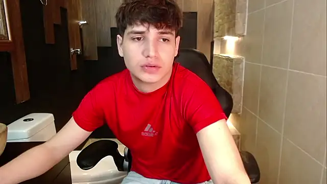 Snapshot of JakeSummer_ chatting on February 9, 1:20 pm JakeSummer online show from February 9, 1:20 pm