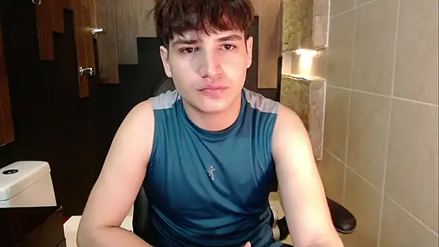 Snapshot of JakeSummer_ chatting on February 10, 1:10 pm JakeSummer online show from February 10, 1:10 pm