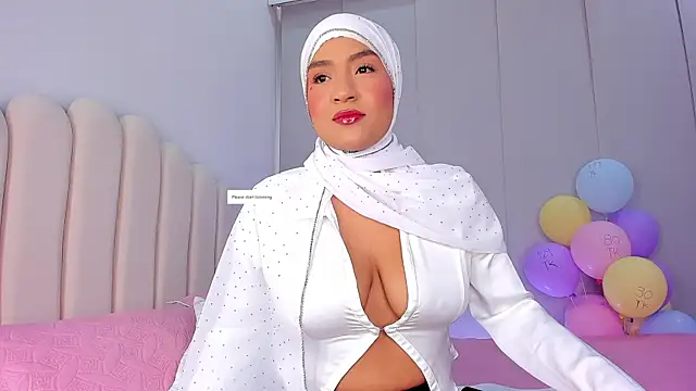 Amira-Zahra online show from May 12, 9:54 pm