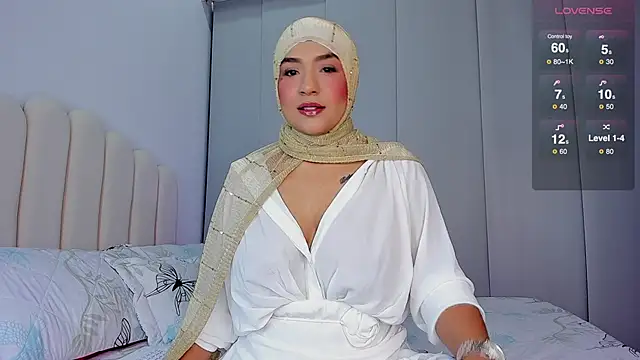 Amira-Zahra online show from November 27, 9:43 am