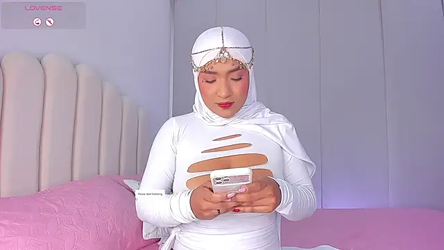 Amira-Zahra online show from June 26, 10:26 pm