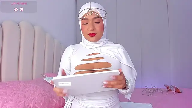 Amira-Zahra online show from June 15, 10:09 pm