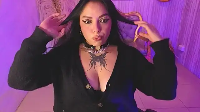 lexie s online show from December 16, 8:13 pm