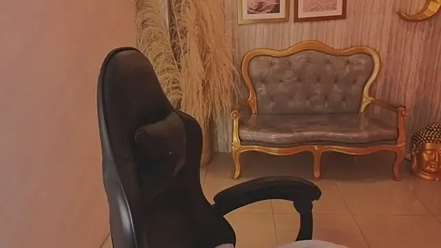 lexie s online show from February 19, 8:17 pm