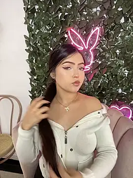 KyliePinkk  online show from November 27, 5:57 pm