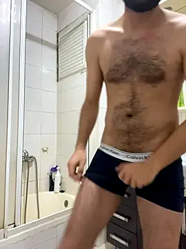 Snapshot of metro-2034 chatting on November 21, 12:42 am metro-2034 online show from November 21, 12:42 am