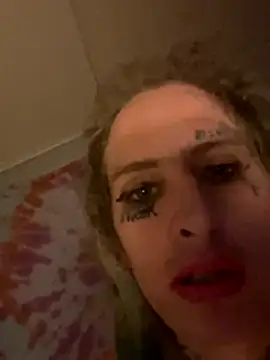 Snapshot of transsnowbunny chatting on November 19, 10:43 pm transsnowbunny online show from November 19, 10:43 pm