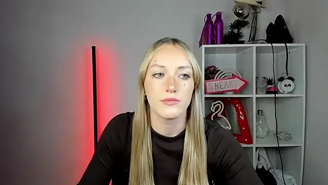 EvelynBlond online show from May 27, 12:34 pm