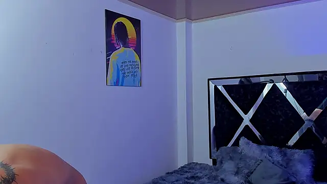 Snapshot of eliasferragamo chatting on December 4, 1:59 am eliasferragamo online show from December 4, 1:59 am