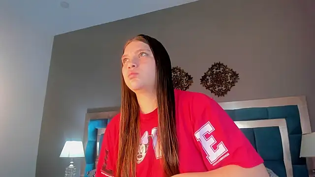 LiiaVelvet online show from December 19, 1:35 pm