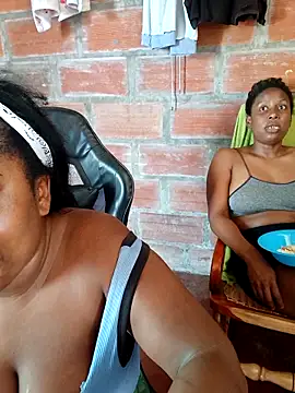 Snapshot of nani_will chatting on February 4, 4:24 pm nani will online show from February 4, 4:24 pm