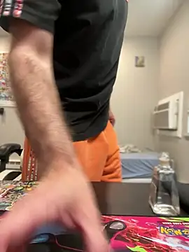 strippingmale1 online show from May 29, 6:25 pm