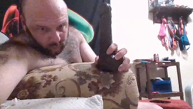 Snapshot of jbrown334 chatting on December 2, 9:33 am jbrown334 online show from December 2, 9:33 am